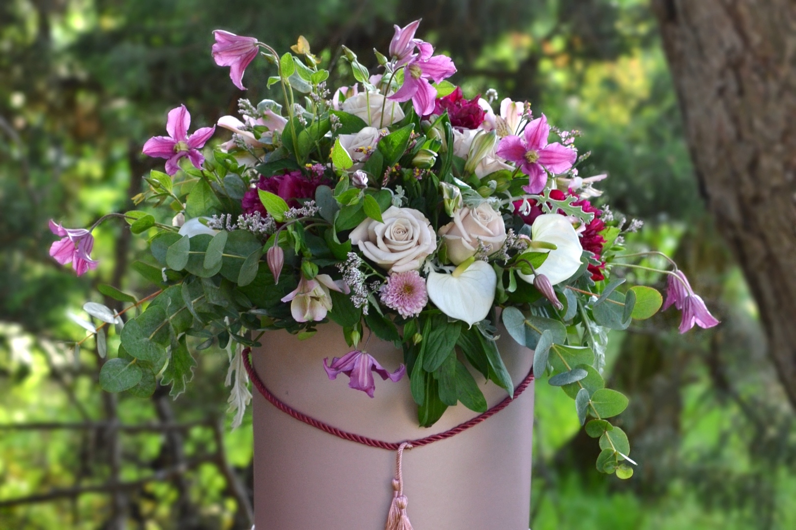 Flower box - Kwiaciarnia Atena w Luboniu, Traugutta 24A, bukiety, kompozycje i dekoracje, flowerbox ze świeżych kwiatów