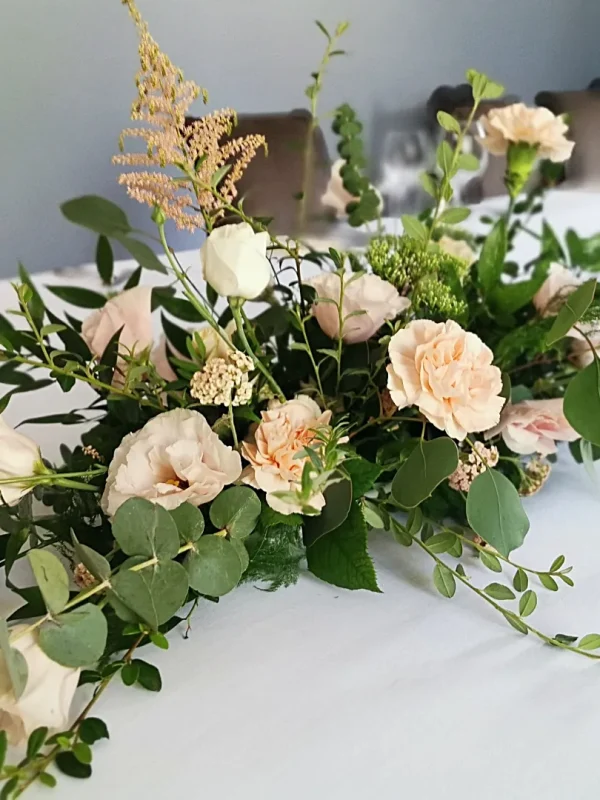 Kwiaciarnia_Atena_Lubon_slub_bialy_brzoskwiniowy_3