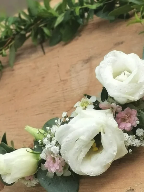 Kwiaciarnia_Atena_Lubon_wianek_komunijny_bialy_17 (1)