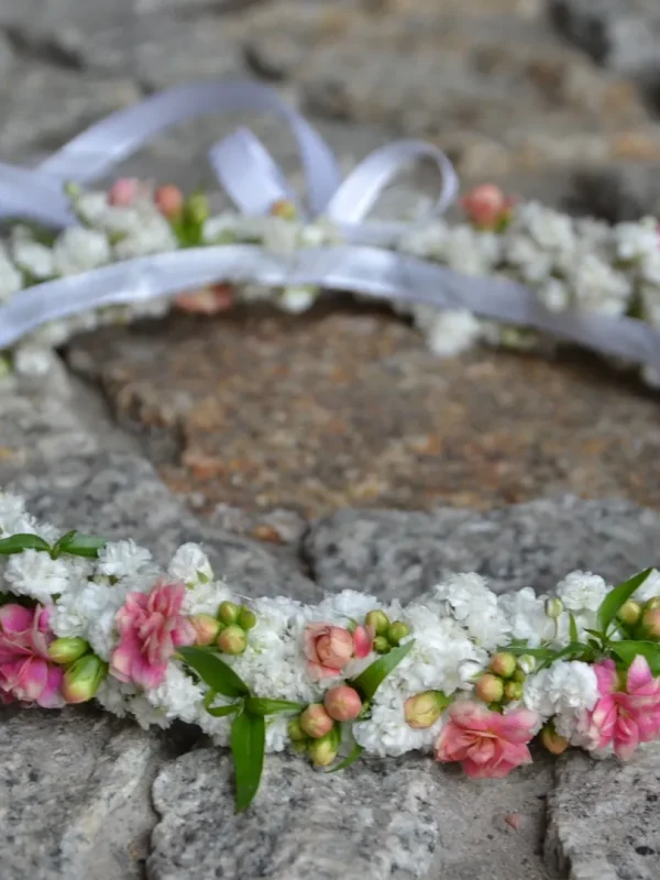 Kwiaciarnia_Atena_Lubon_wianek_komunijny_bialy_19